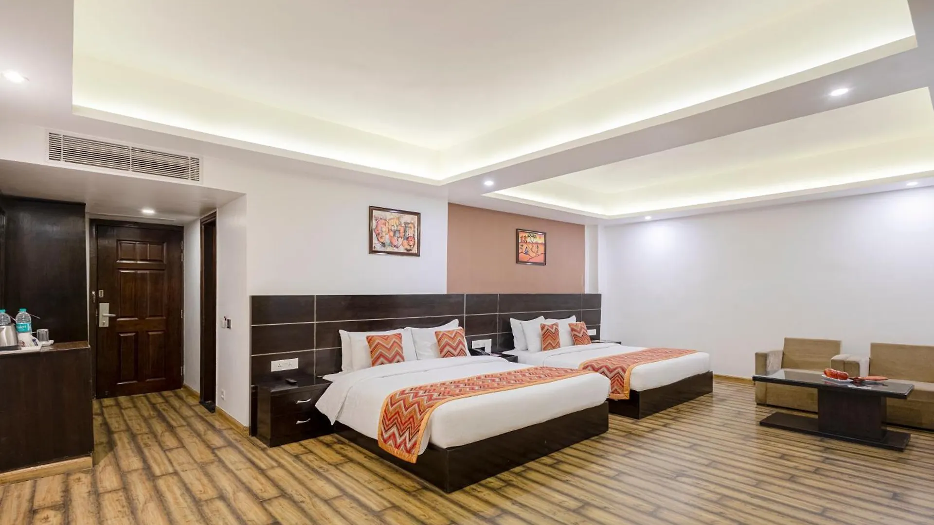 Resort Sterling Kufri Hotel