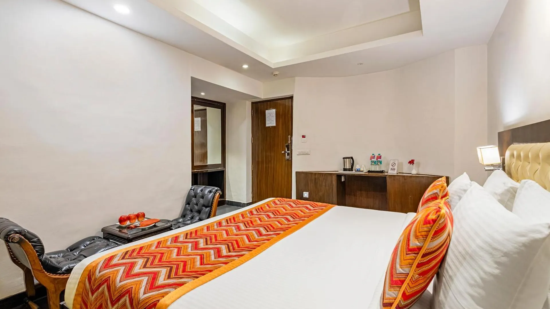 Sterling Kufri Hotel 4*,