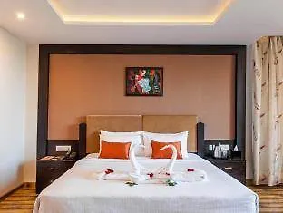 Sterling Kufri Hotel Resort